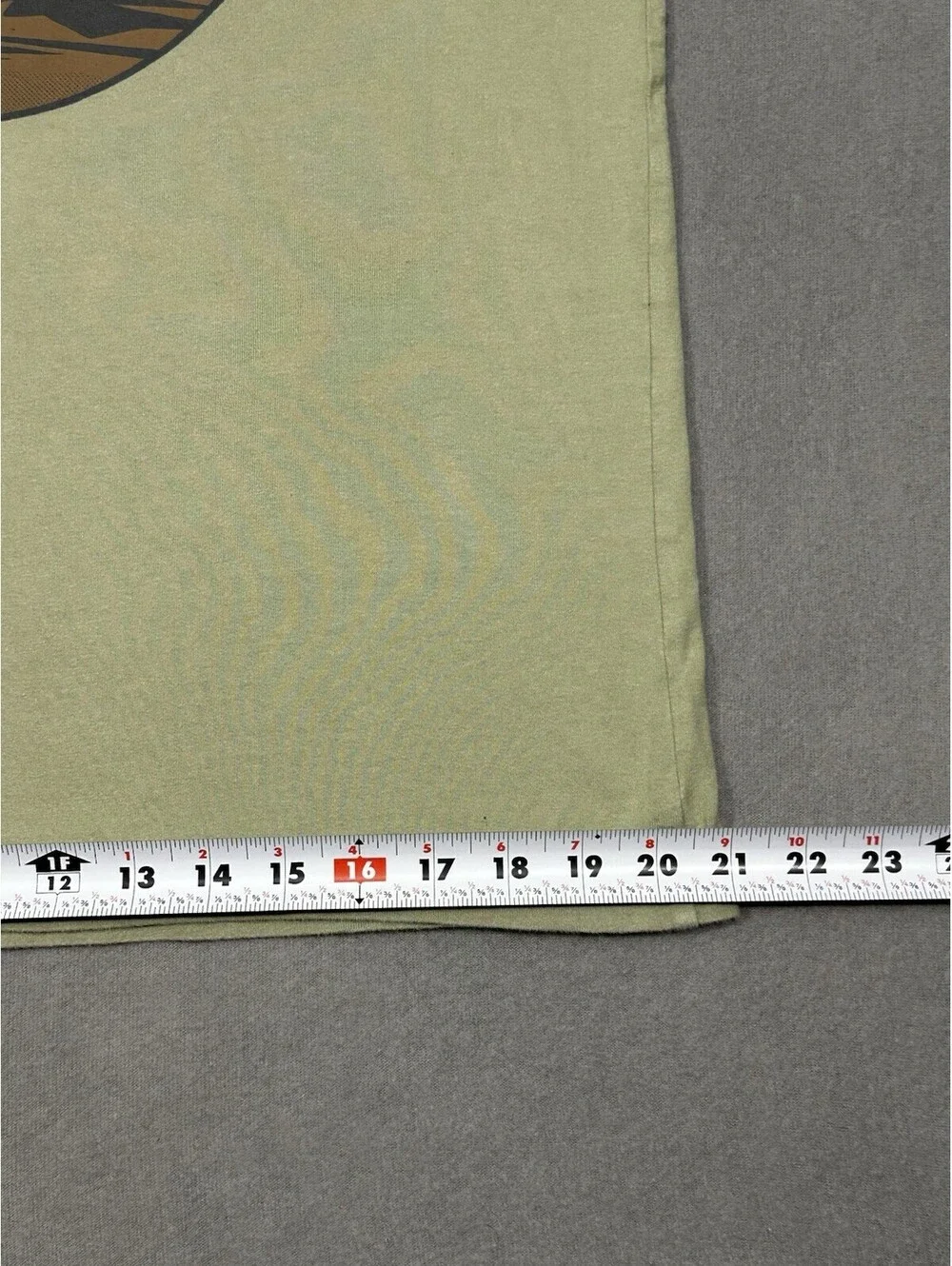 Levi’s Strauss & Co Men’s Medium Graphic T-Shirt Olive Green Desert Print Cotton